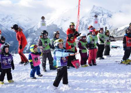 Lunchtime Supervision Snowsports Mayrhofen groepslessen voor kinderen